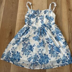 Altar'd State Blue and White Floral Dress (NWT)